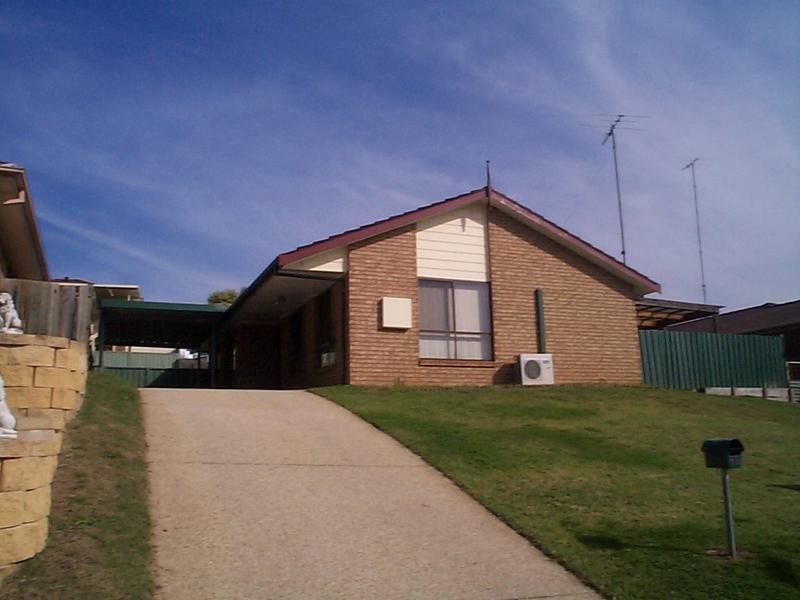 12 Bennett Place, Raymond Terrace NSW 2324