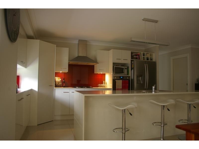 17 Rushland Drive, Fern Bay NSW 2295