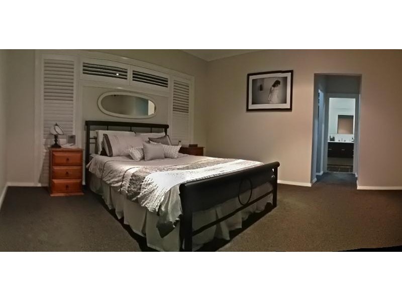 17 Rushland Drive, Fern Bay NSW 2295