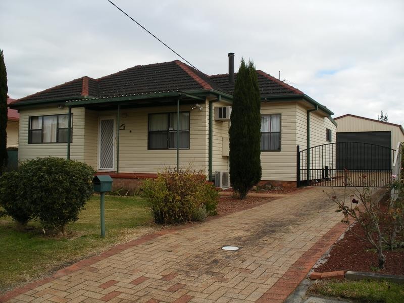 17 Cambridge Ave, Raymond Terrace NSW 2324