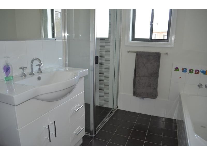 3 Meehan Road, Raymond Terrace NSW 2324