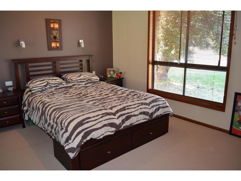 9 Elwin Road, Raymond Terrace NSW 2324