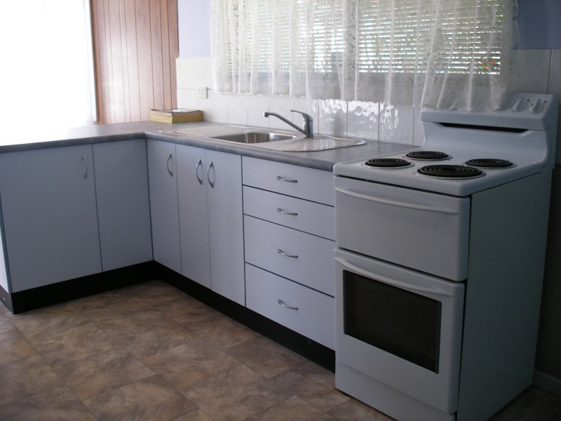 2 Morgan Cr, Raymond Terrace NSW 2324