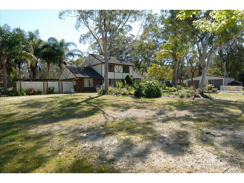 3 Michael Drive, Salt Ash NSW 2318