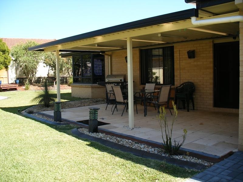 6 Feeney Way, Raymond Terrace NSW 2324
