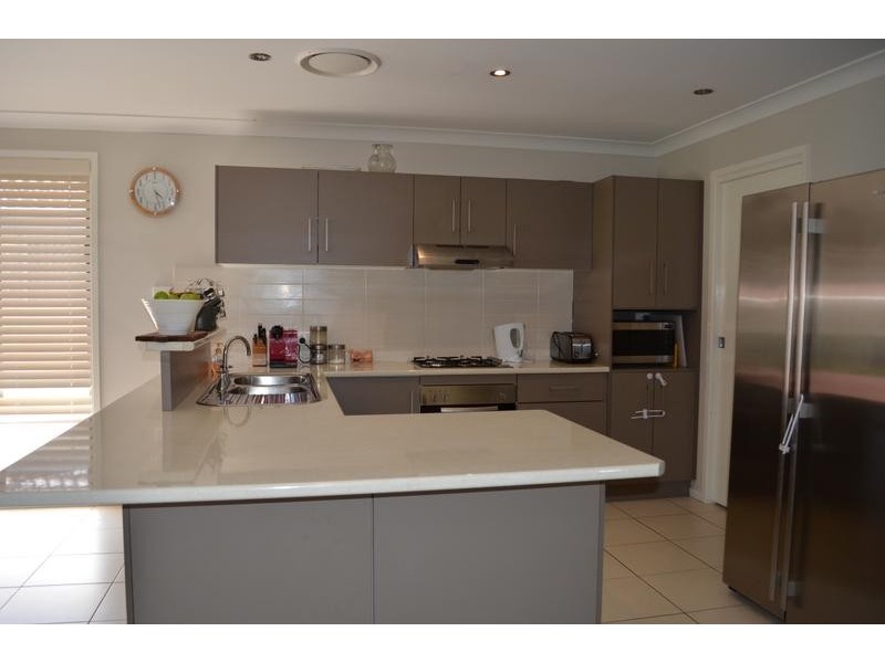 41 Martens Avenue, Raymond Terrace NSW 2324