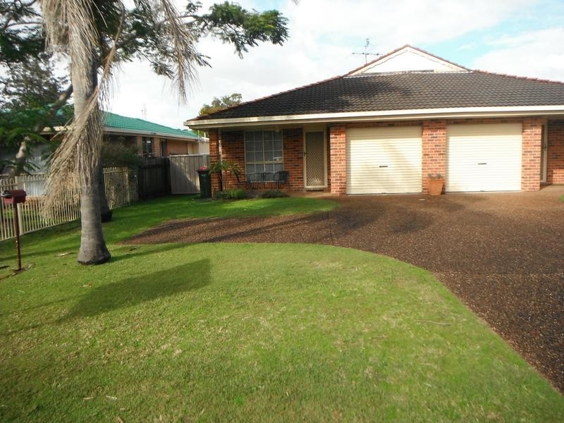 1/51 Benjamin Lee Drive, Raymond Terrace NSW 2324