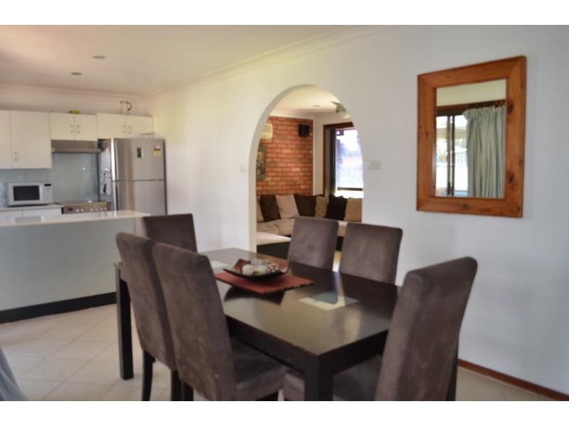 18 Bowman Drive, Raymond Terrace NSW 2324