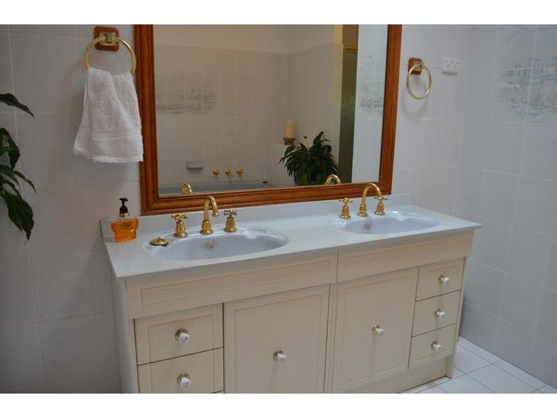 8 Iona Lane, Woodville NSW 2321