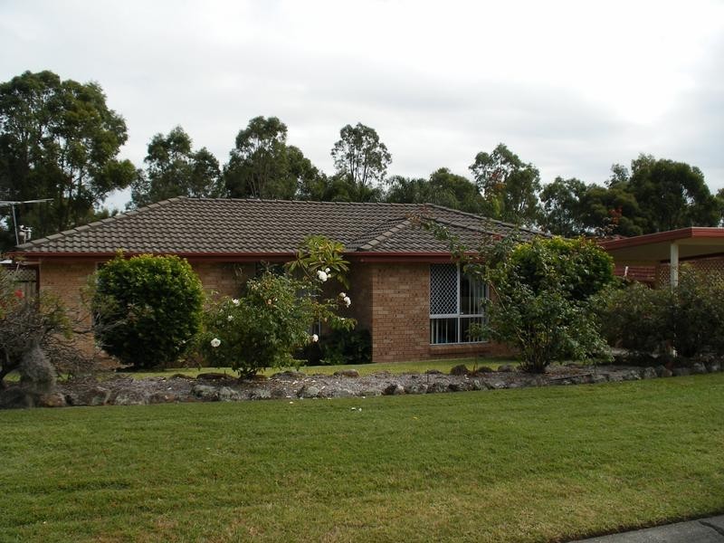16 Oxley close, Raymond Terrace NSW 2324