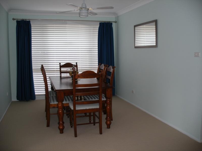 8 Orchard Place, Raymond Terrace NSW 2324