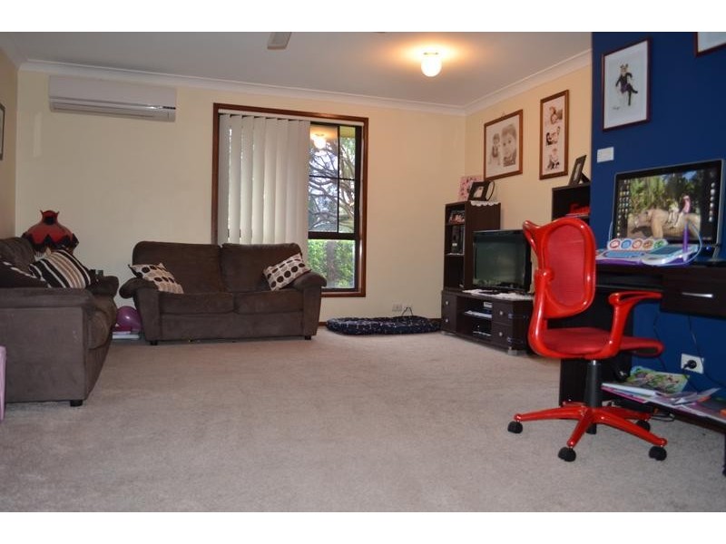 2 Watson Place, Raymond Terrace NSW 2324