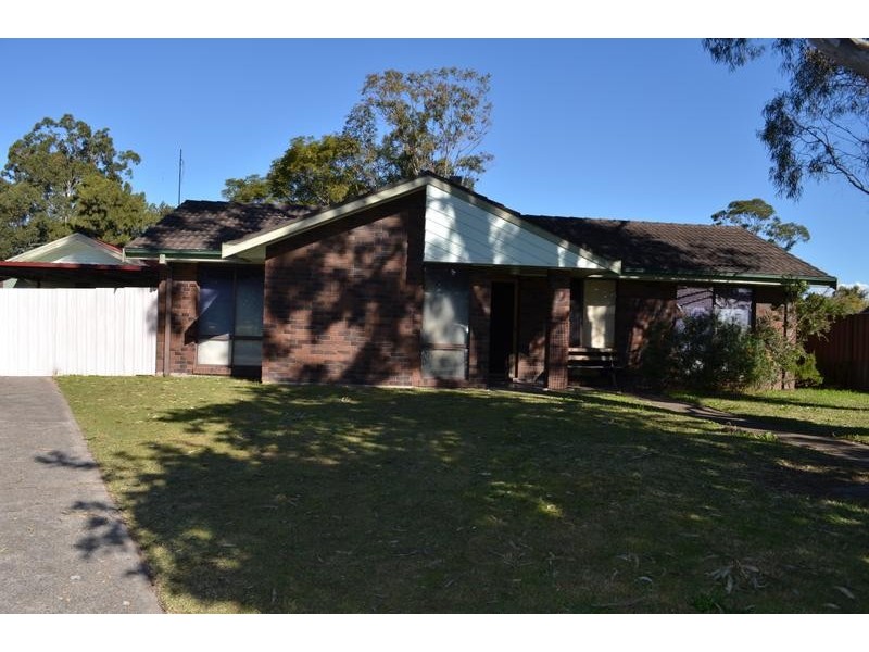 19 Dunn Place, Raymond Terrace NSW 2324