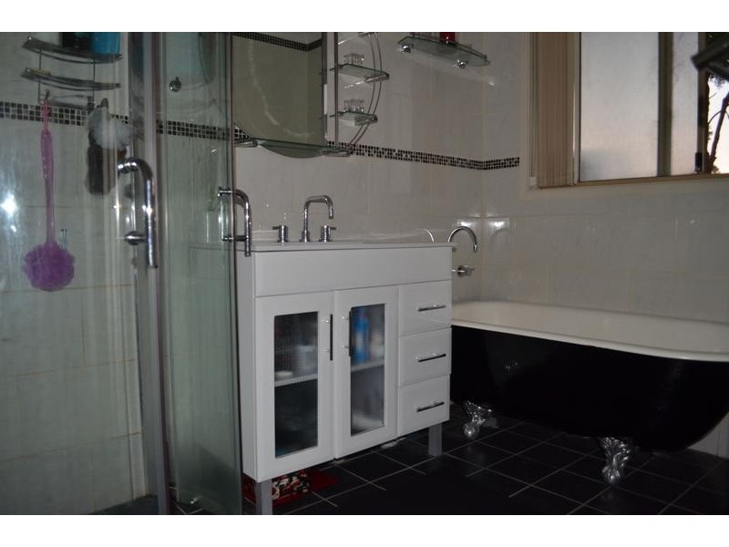 9 Burrowell Close, Raymond Terrace NSW 2324