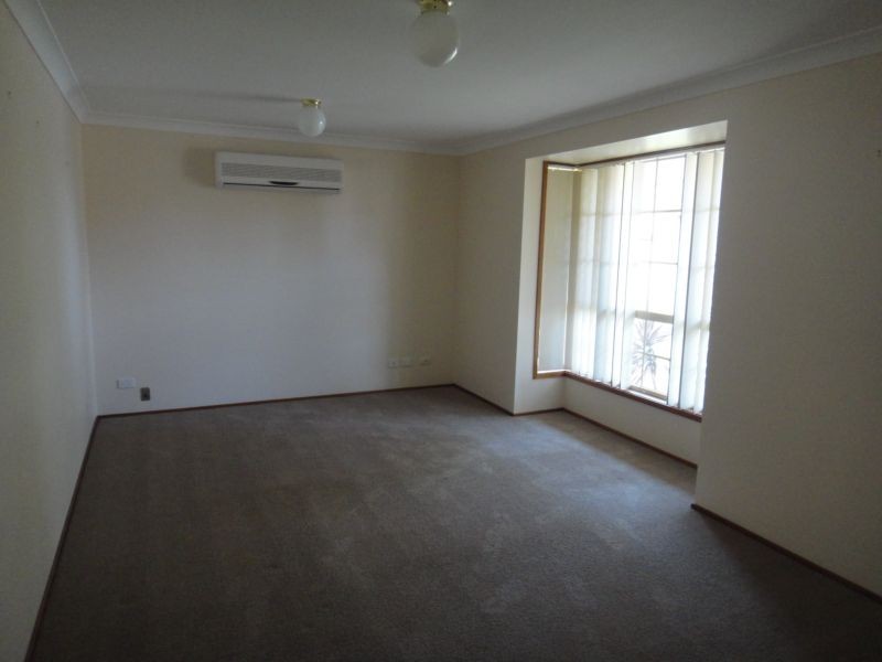 2 Kendall Place, Raymond Terrace NSW 2324