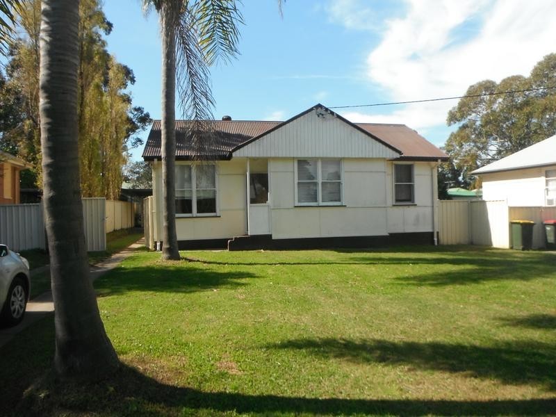 17 Charles Street, Raymond Terrace NSW 2324