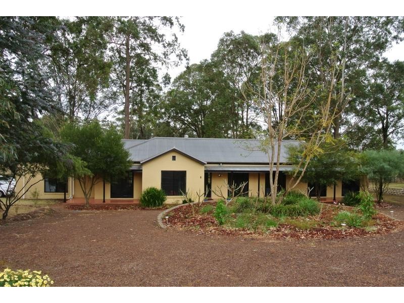 8 North Esk Drive, Seaham NSW 2324