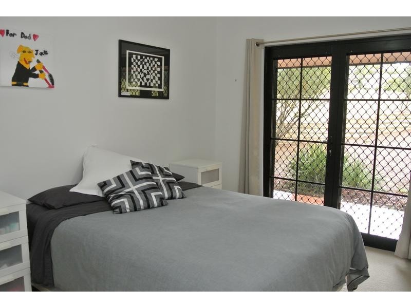 8 North Esk Drive, Seaham NSW 2324