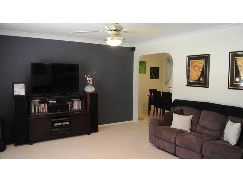 3 Holt Place, Raymond Terrace NSW 2324