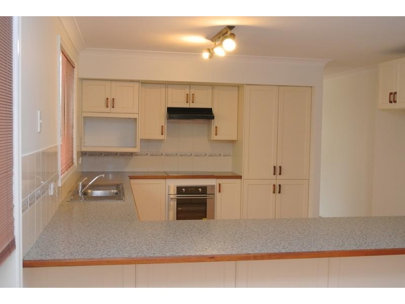 73 Beaton Ave, Raymond Terrace NSW 2324