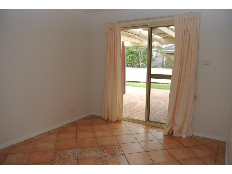 73 Beaton Ave, Raymond Terrace NSW 2324