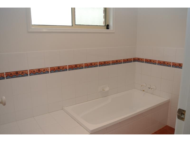 73 Beaton Ave, Raymond Terrace NSW 2324