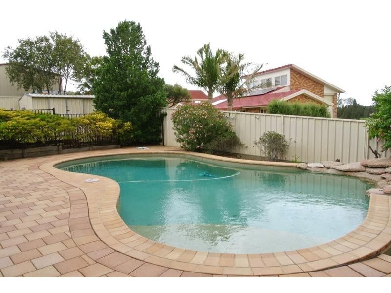 73 Beaton Ave, Raymond Terrace NSW 2324