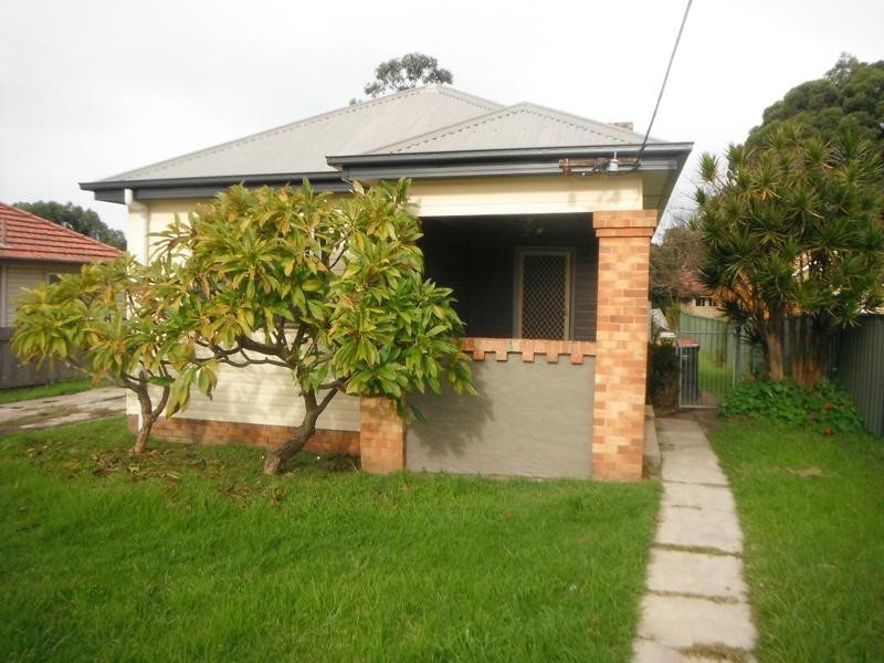 9 Irrawang Street, Raymond Terrace NSW 2324