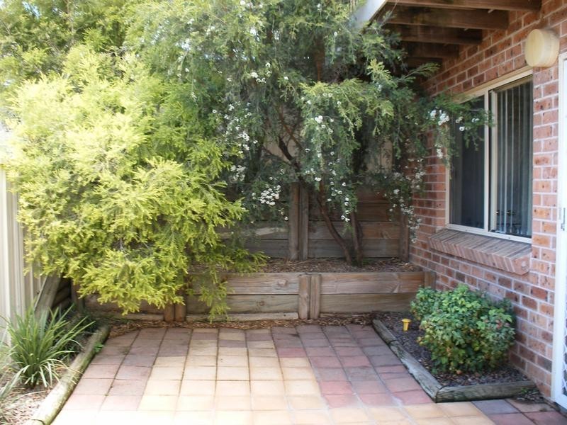 2/12 Elliott Close, Raymond Terrace NSW 2324