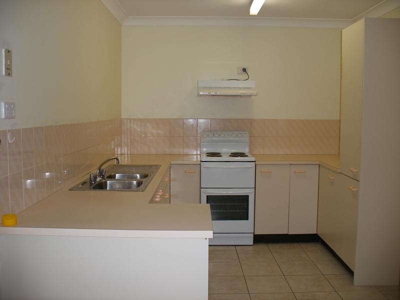 2/21 Hollydeen Ave, Raymond Terrace NSW 2324