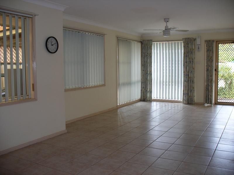 2/21 Hollydeen Ave, Raymond Terrace NSW 2324