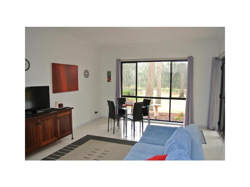 8 North Esk Drive, Seaham NSW 2324