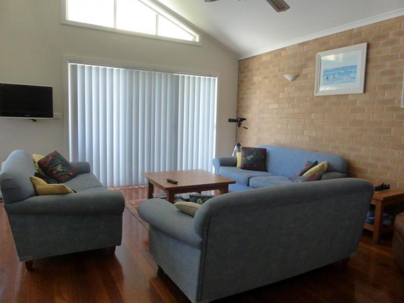 15 Waterfront Road, Swan Bay NSW 2324