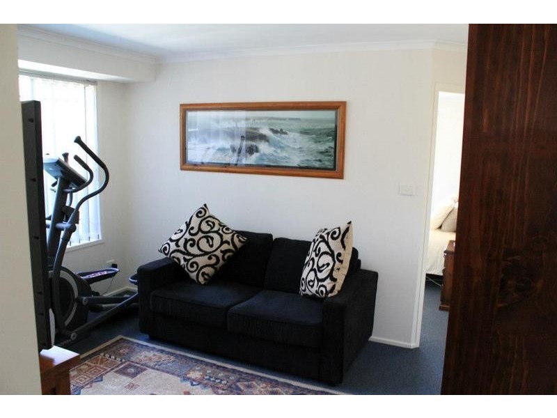 8 Falcon Place, Raymond Terrace NSW 2324