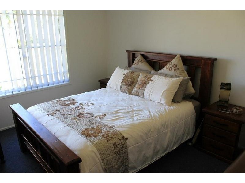 8 Falcon Place, Raymond Terrace NSW 2324