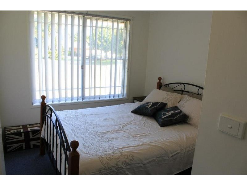 8 Falcon Place, Raymond Terrace NSW 2324