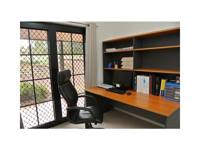 8 North Esk Drive, Seaham NSW 2324