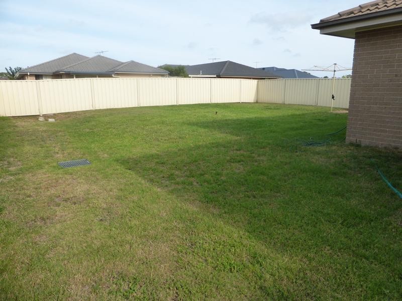 37 Martens Ave, Raymond Terrace NSW 2324