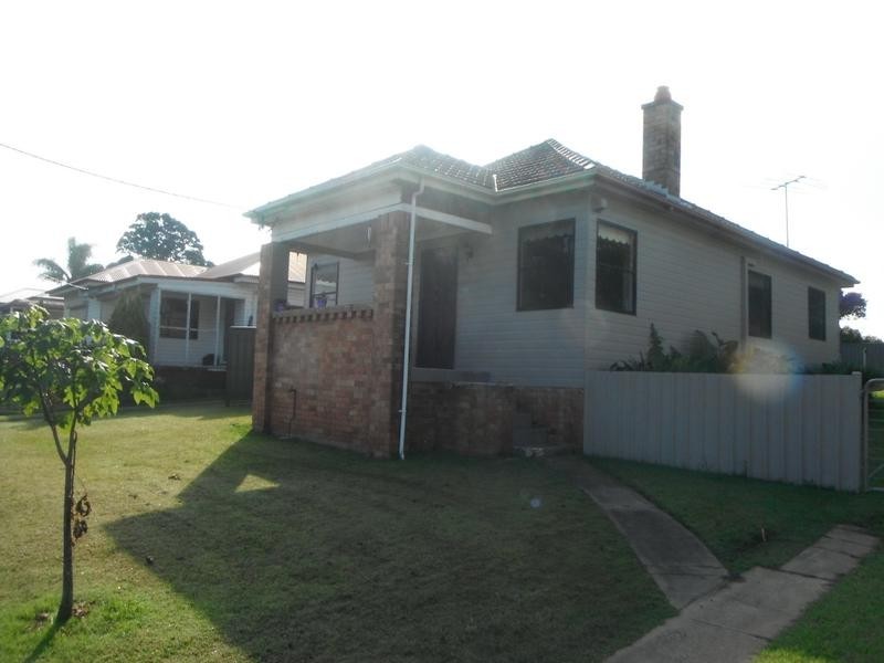 5 Wood Street, Raymond Terrace NSW 2324