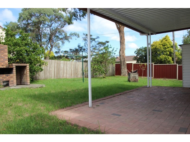 2 Morgan Crescent, Raymond Terrace NSW 2324