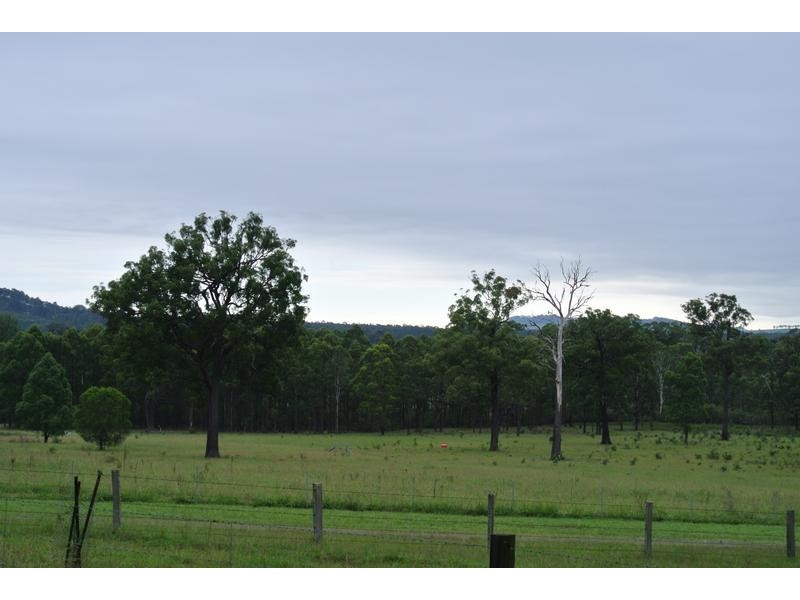 13 Notts Lane, Glen Oak NSW 2320