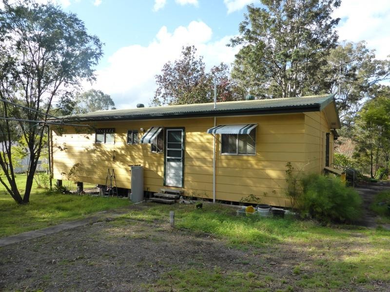 5 Lowe Street, Clarence Town NSW 2321