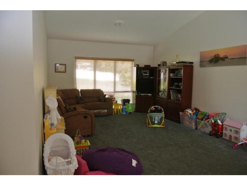 169 Benjamin Lee Drive, Raymond Terrace NSW 2324