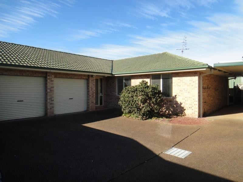 2/87A Benjamin Lee Drive, Raymond Terrace NSW 2324