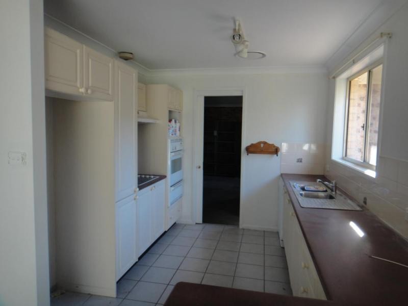 2/87A Benjamin Lee Drive, Raymond Terrace NSW 2324