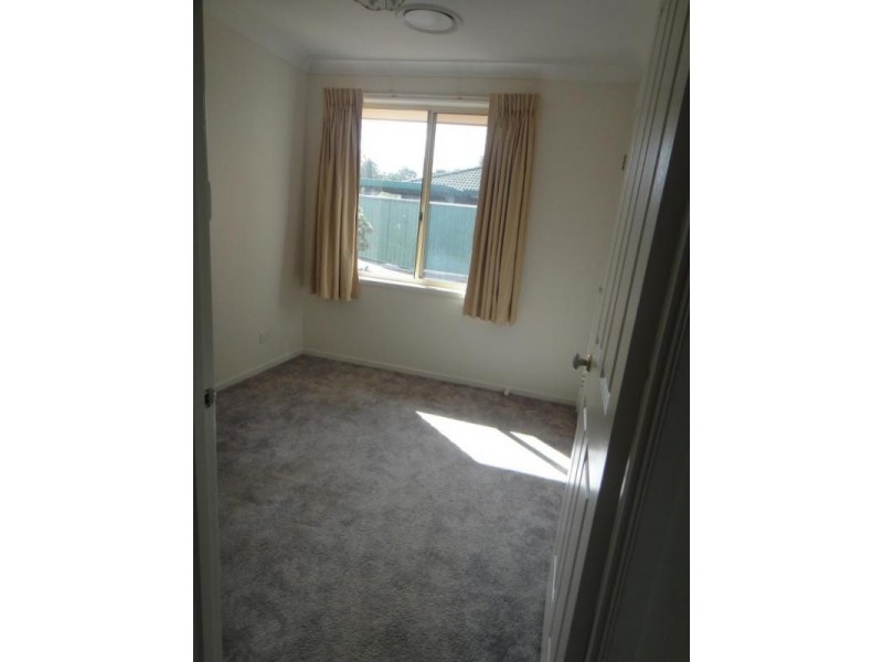 2/87A Benjamin Lee Drive, Raymond Terrace NSW 2324