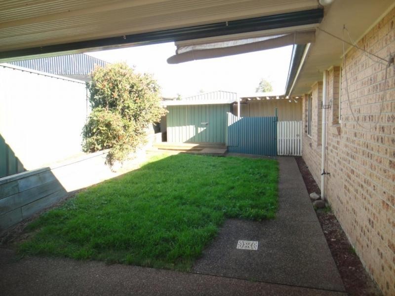 2/87A Benjamin Lee Drive, Raymond Terrace NSW 2324