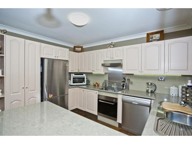 6 Watson Place, Raymond Terrace NSW 2324