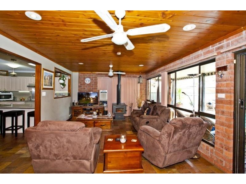 6 Watson Place, Raymond Terrace NSW 2324