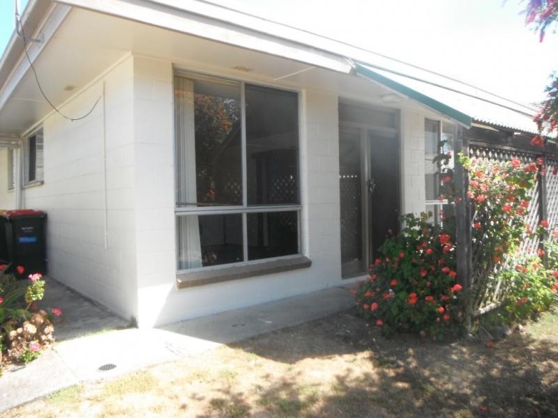 2/13 Meredith Crescent, Raymond Terrace NSW 2324